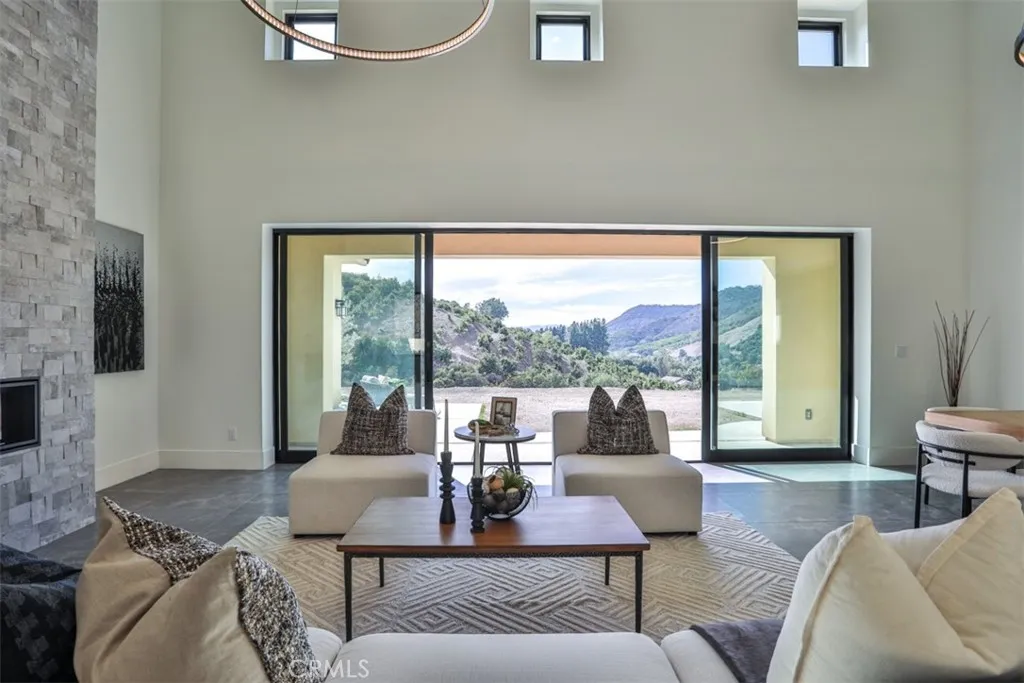 43698 De Luz, Temecula, California 92590 home-pic-20